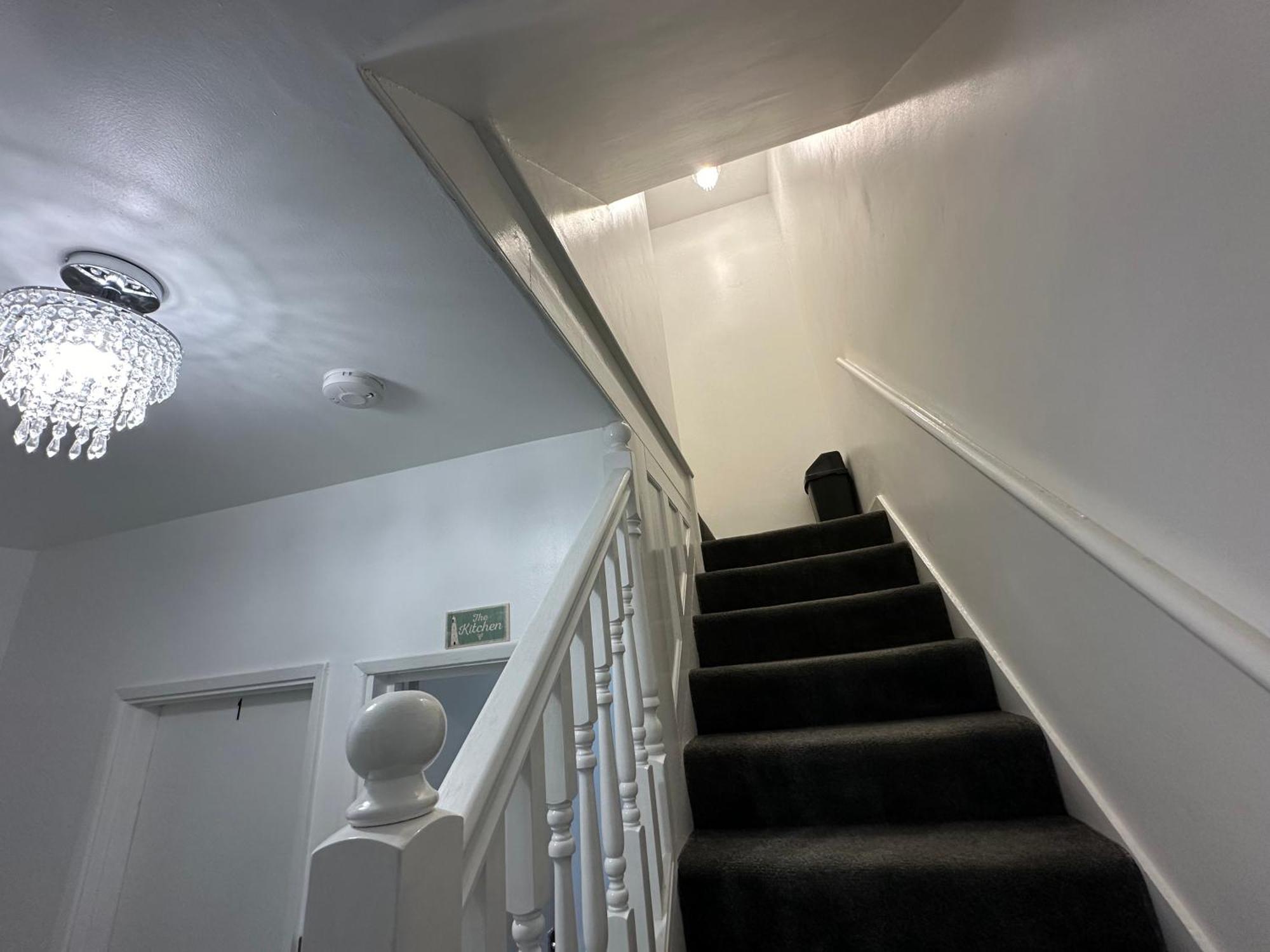 4Th Studio Flat With Private Own Bathroom A London Luxury Family Home Setup And Furnished With Double Bed Plus A Double Futon-Sofa Bed A Single Futon Bed A Baby Cot And Garden And Free Parking Exterior photo